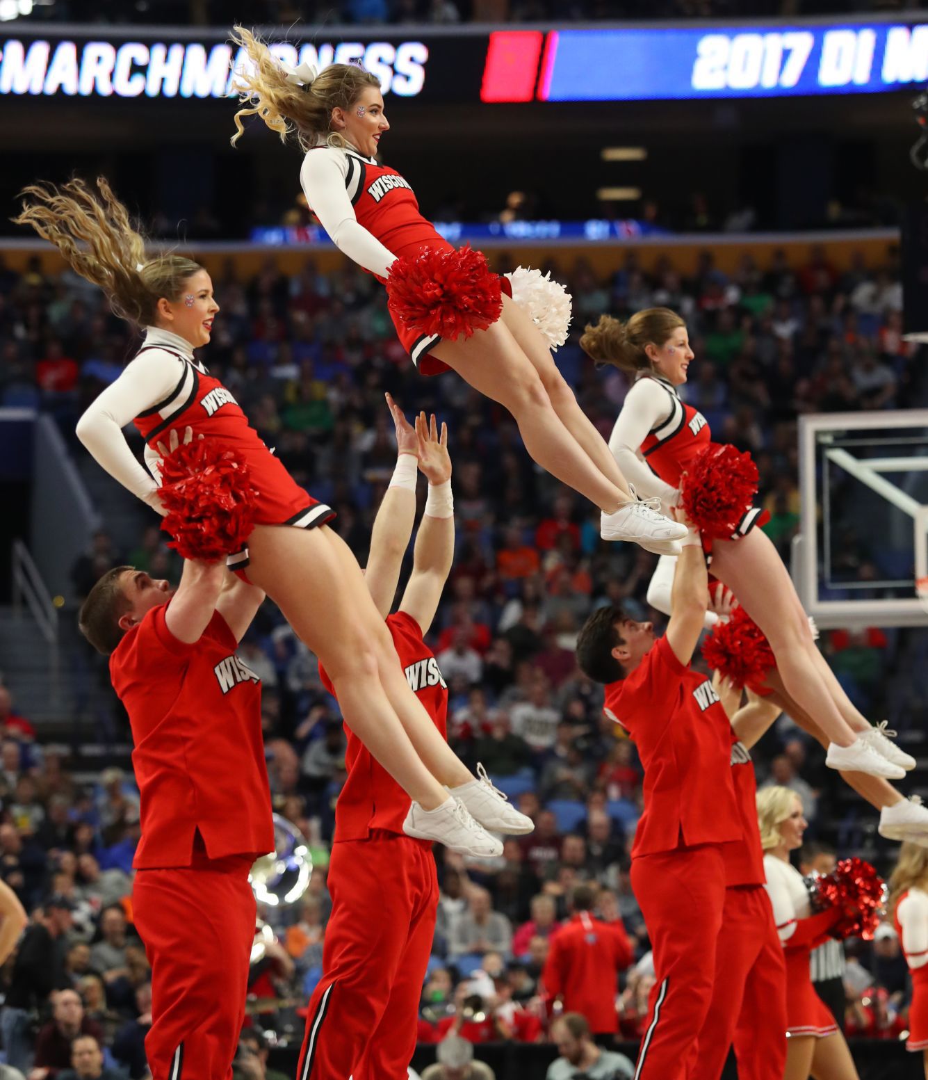 Badgers 65, Wildcats 62